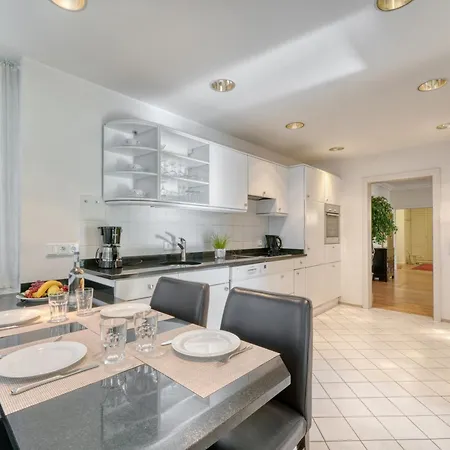 Appartement-hotel Timmendorfer 4*