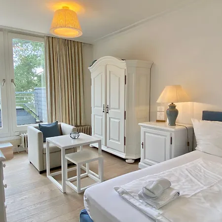 Appartement-hotel Timmendorfer 4*